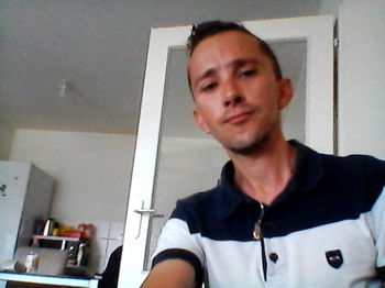 mec 32ans gay Lausanne Suisse