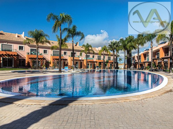 Vente albufeira villa 2 chambres piscine algarve portugal