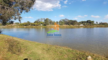 Beau terrain plat clôturé 7 188m² pieds dans l’eau Ilaivola Ivato