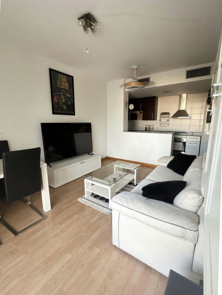 Appartement moderne avec terrasse, piscine et parking à 5 minutes de la plage