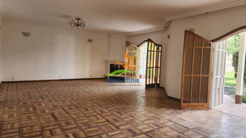 Location Villa F8 jardin,05minutes pieds LFT Ambatobe Madagascar