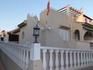 Vente 109900 € Torrevieja villa 95 m2 3 ch 2sdb pisc vue mer Alicante