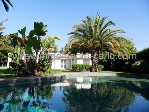 Location Villa piscine chauffage central Souissi Rabat Maroc
