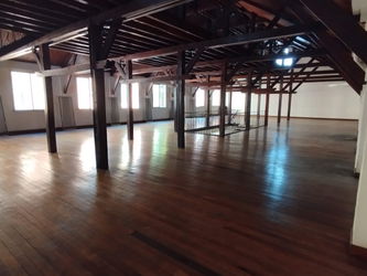 Annonce location TSARALALANA – LOCAL BUREAU OU COMMERCIAL BAIE VITREE 660M2 COURETTE PARKING PRIVATIF ROUTE PRINCIPALE 1 MINUTE PIEDS L’ARCADE ANALAKELY – 2024-AN Antananarivo