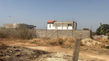 Terrain de 300m2 à Nguérigne