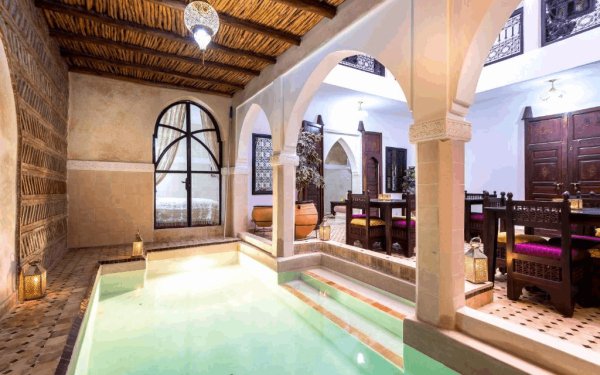 Vente Riad 6 chambres piscine mouassine marrakech Maroc