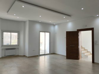 Location etage villa s+4 standing sahloul 1 Sousse Tunisie
