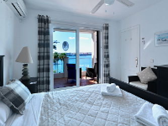 Annonce location Minorque superbe villa mer piscine privée bar 6 couchages À quelques pas plage Vues fantastiques mer Palma Majorque