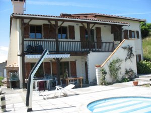 location villa entière sa grande piscine Contrazy Ariège