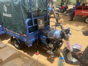 MOTO TRICYCLE MARQUE HASILAZA / AGANAMA Dakar Sénégal