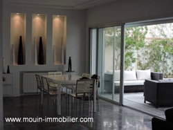 villa avec piscine S+5 à vendre à Yasmine Hammamet