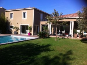 location VILLA STANDING CLIMATISEE PISCINE Pernes-les-Fontaines