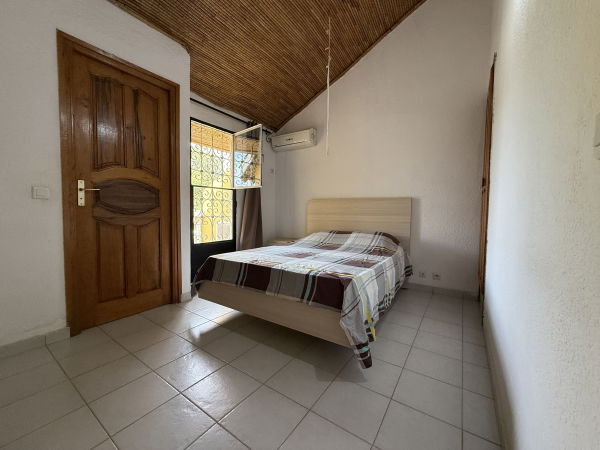 Chambre avec balcon vue piscine