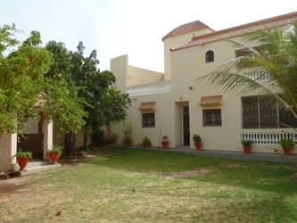 Location luxueuse villa neuve l’entrÉe thies Sénégal