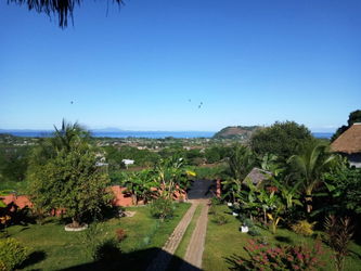 Annonce Vente VM 344 CHARMANTE MAISON ÉCOLOGIQUE SUPERBE VUE MER Ile Nosy Be