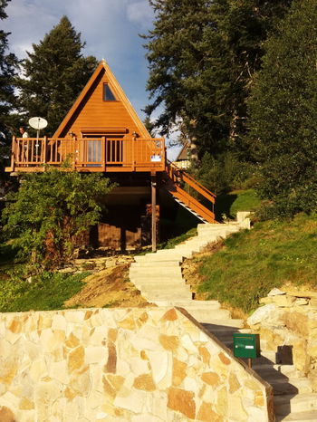 Location Chalet confort wifi exposé sud- vue cha&icirc ne montagne Ustou