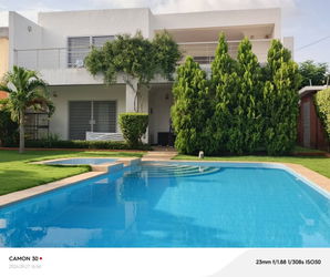 Annonce Vente Villa haut standing R+1 Ngaparou Saly Portudal Sénégal
