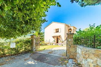 MAISON NOELIE 1ER ETAGE GITE FRANCE COTE D&#039;AZUR VUE PANORAMIQUE