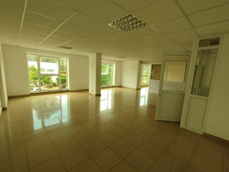 Ivandry – LOCAUX USAGE BUREAU dans RESIDENCE SECURISEE &lt;br&gt;