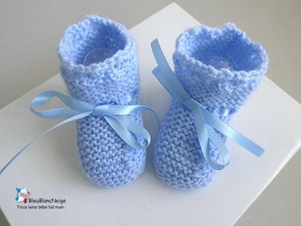 Bonnet cfhaussons bleus acrylique ensemble tricot bébé Abeilhan Hérault