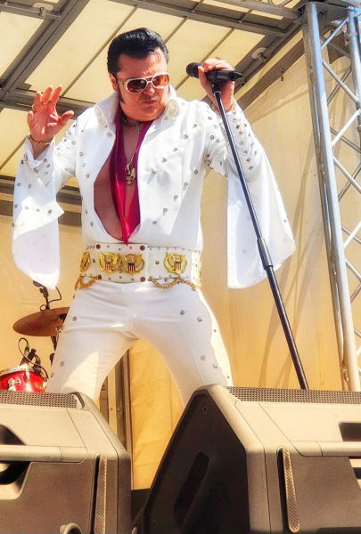 Evil Freddy chante ELVIS