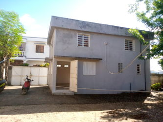 vente 2 maison sis morafeno toamasina madagascar