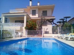 location Villa SPACIEUSE 200 m mer piscine L&#039;ampolla Espagne