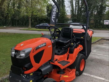 Annonce Tracteur Kubota Compact Polyvalent – Parfait pour Petites Exploitations Espaces Verts Paris