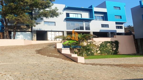 Location immeuble andohanimandroseza Antananarivo Madagascar