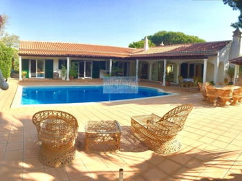 Vente Villa 4 chambres Quinta do Lago, proche des plages et des golfs