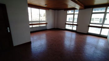 ANTSAHAVOLA –OPEN SPACE LOCAUX dans IMMEUBLE ASCENSEUR SECURISE