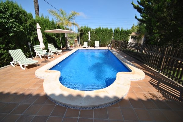 Location campoamor villa ind 4 ch 2 sdb piscine privée Espagne