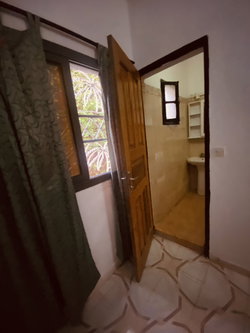 CHAMBRE 2 SALLE D EAU WC PRIVÉS