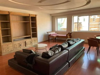 Location luxueux appartement type t4 plein centre ville Antananarivo