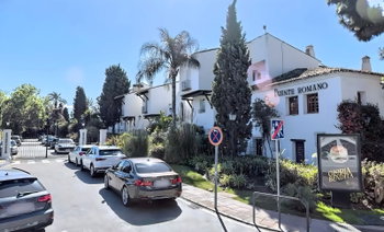 Façade
