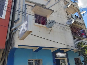 C'est la façade de l'immeuble. 