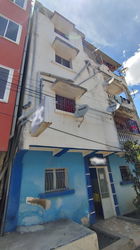 C'est la façade de l'immeuble. 