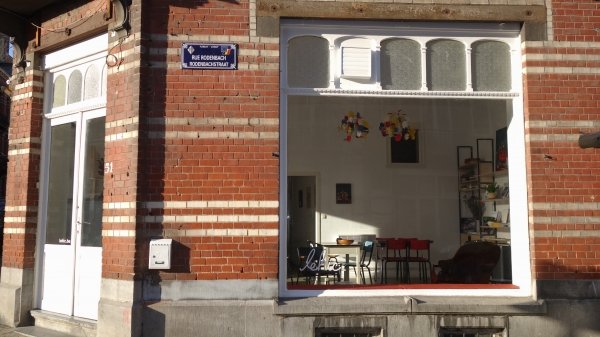 Salle dans 1 Atelier–Librairie-Café Bruxelles Belgique