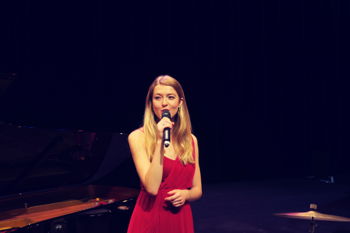 Duo chanteuse pianiste pop variété événement mariage EVREUX Eure