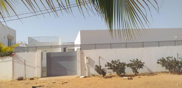 Vente villa neuve somone Sénégal