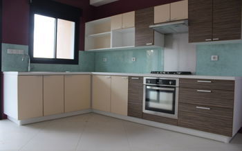 Annonce location IVANDRY APPARTEMENT T4 MODERNE BAIE VITREE JARDIN – BELLE VUE LAC GROUPE ELECTROGENE DANS 1 RESIDENCE SECURISEE 5 MINUTES PIEDS DES ECOLES Antananarivo