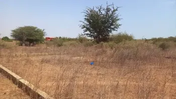 Terrain de 400 mètres carrés à Saly