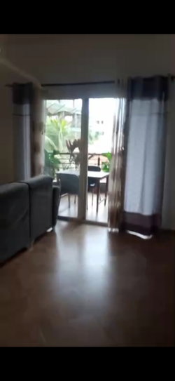 Salon donnant vue au balcon