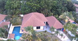 vue aérienne de la villa