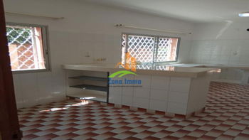 Annonce location Villa étage F7 sécurisée proximité LFT Ambatobe Antananarivo