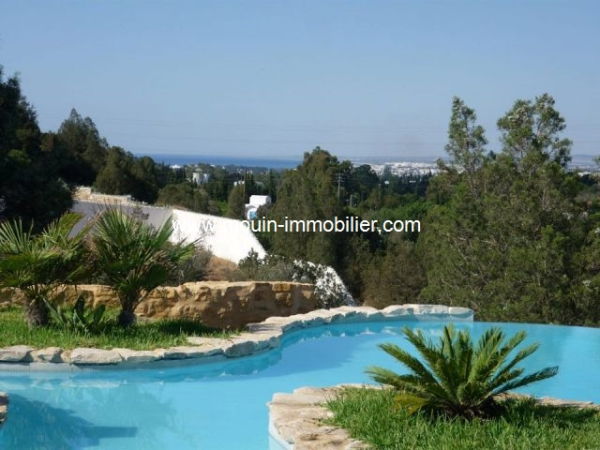 Villa moderne avec piscine