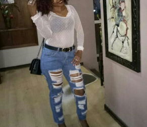 Jolie femme cherche 1 homme étranger Antananarivo Madagascar