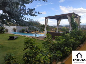 Vente VILLA T9 commercial ou logements 750 mètres Leader price Ambatobe