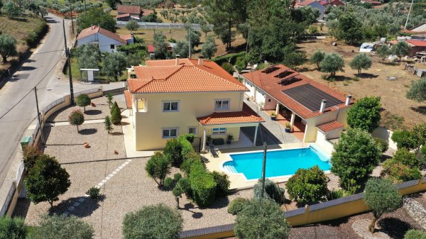 Maison de 5 chambres avec jardin, garage et piscine - centre du Portugal