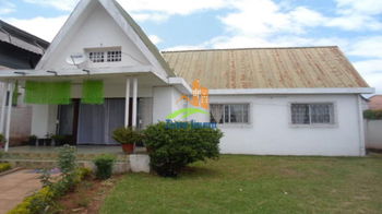 Vente Maison F4 620m² trr BDR Analamahitsy Andranobevava Madagascar